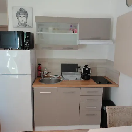 Joli Appartement Dans Village Calme En Provence Les Mées Buitenkant foto